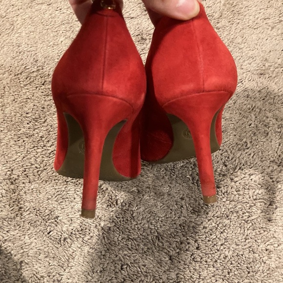 Michael Kors Heels, Suede, Size 6.5, Scarlet color - Picture 7 of 9